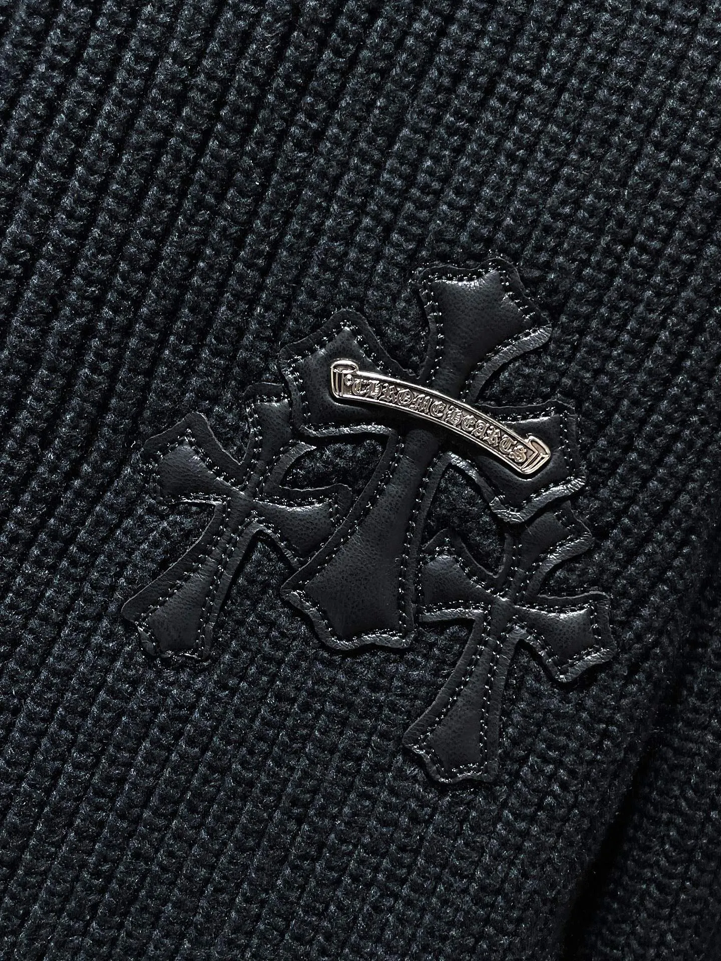 P276 Chrome Hearts Autumn and Winter Sweater Series The same zipper sweater as the official website. Customized version of double-ended zipper➕leather handmade silver buckle craftsmanship. Selected high-quality wool and 100% cotton knitted fabric. Not the ordinary version on the market! ! Recommended color: black Size: S, M, L, XL
